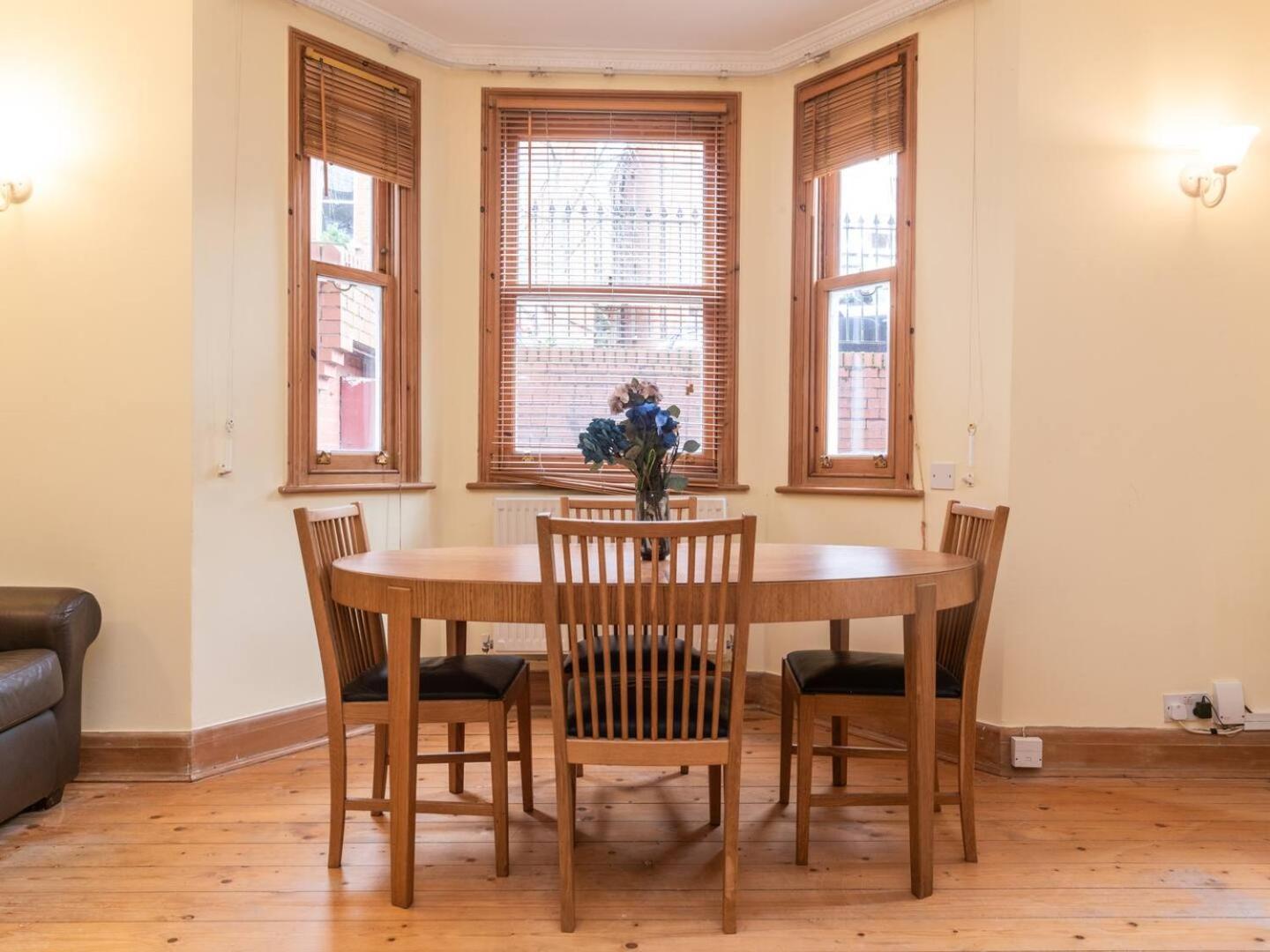 Garden Flat With A Heath Views & Skyline * Londra