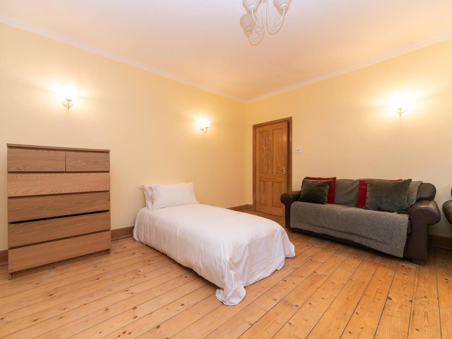 Garden Flat With A Heath Views & Skyline Londra
