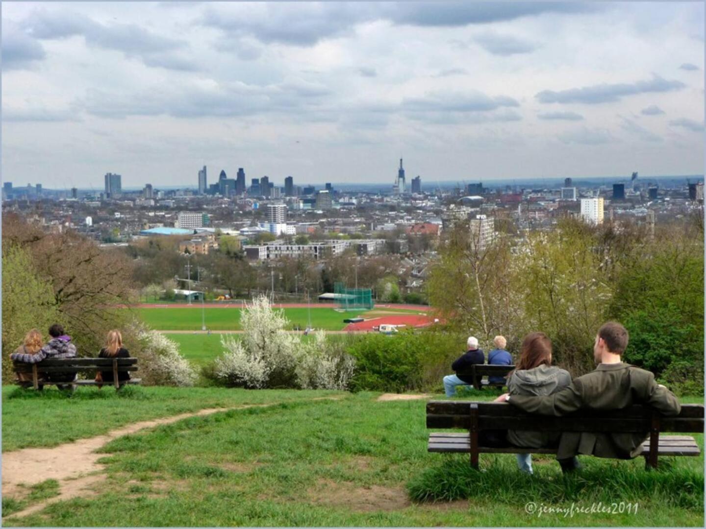 Appartamento Garden Flat With A Heath Views & Skyline Londra