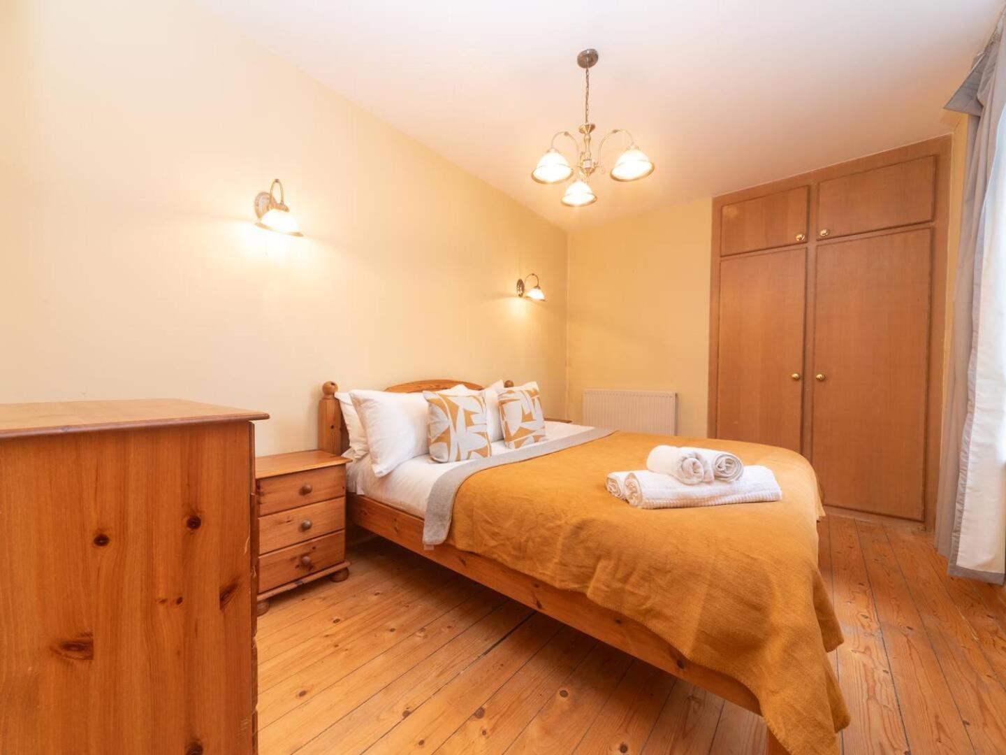 Garden Flat With A Heath Views & Skyline Appartamento