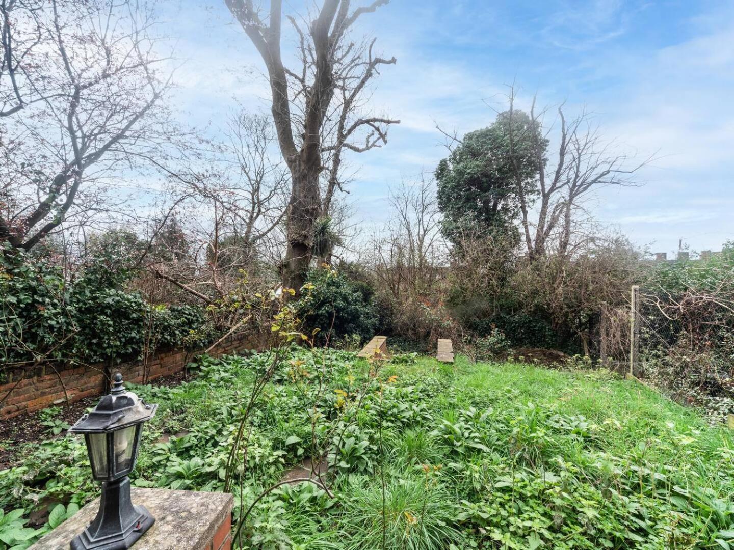 Garden Flat With A Heath Views & Skyline Londra